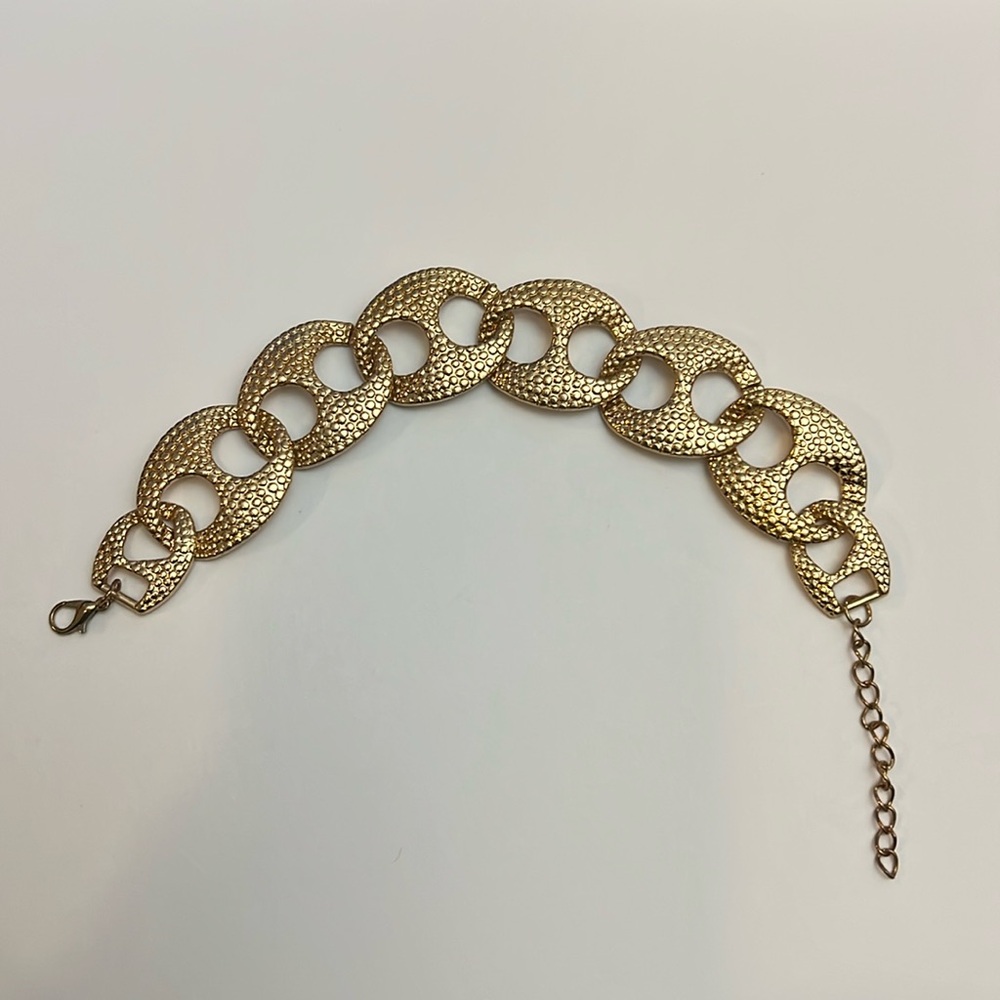 Bracelet gold tone